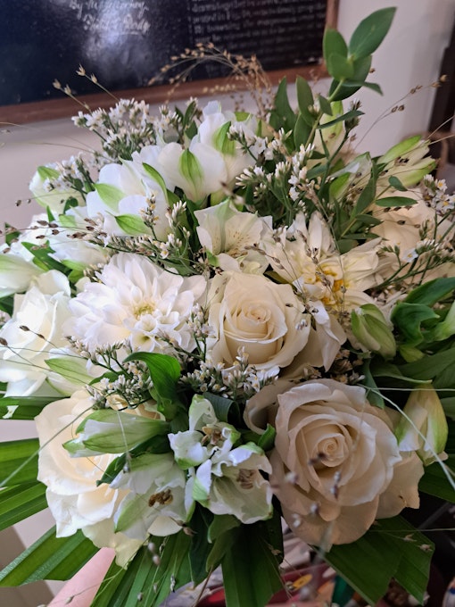 Bouquet du fleuriste tons blancs